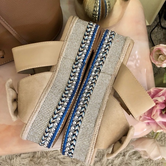 ‘Peyton’ Platforms NWOT - Embellished Slides Sz 5 - Picture 4 of 8